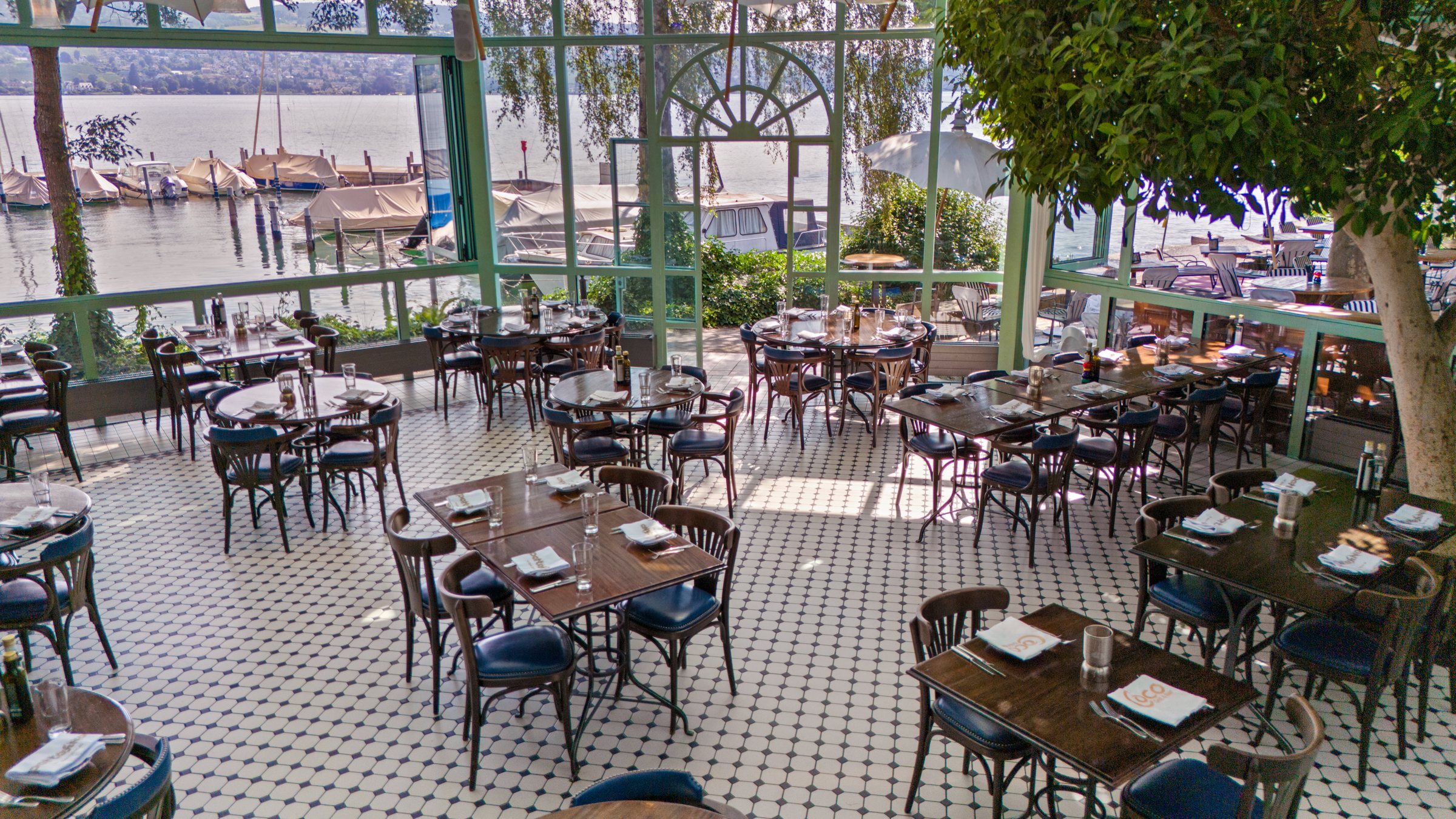 Drohnenaufnahme des Seerestaurants Portofino am See in Thalwil
